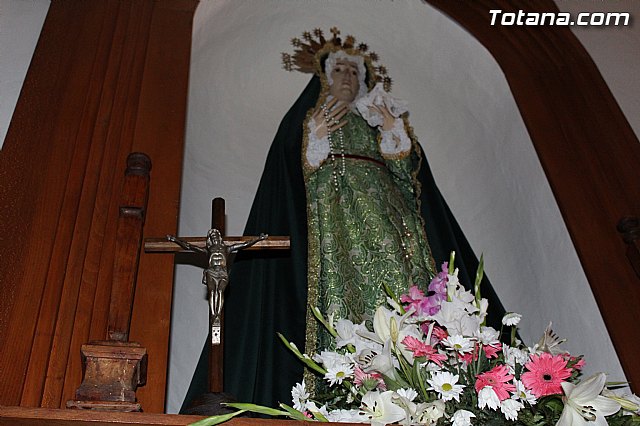 La Virgen de la Esperanza, patrona de los comerciantes y Salus Infirmorum, estrena vestido - 7