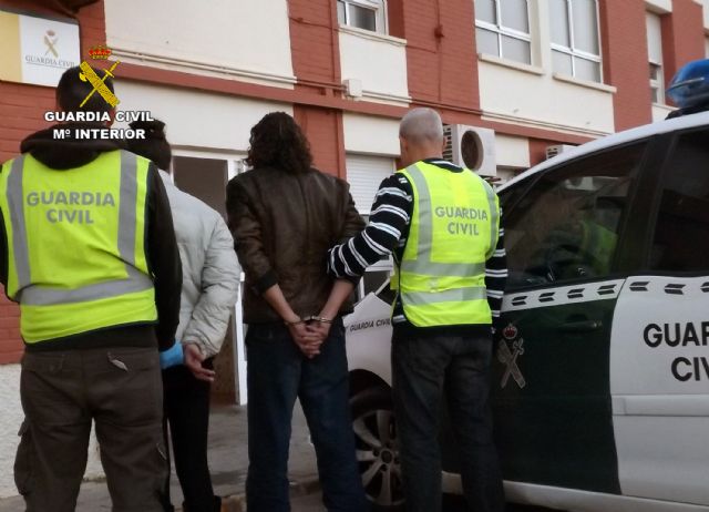 La Guardia Civil detiene a una pareja por una veintena de robos en viviendas vacacionales - 4, Foto 4