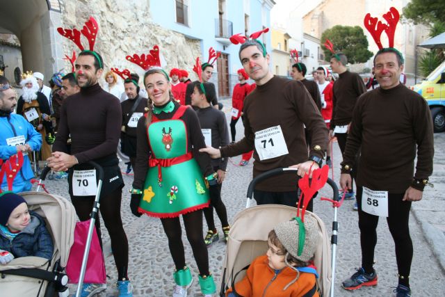 Casi 200 corredores participan en la VIII San Silvestre de Cehegín con originales disfraces - 4, Foto 4