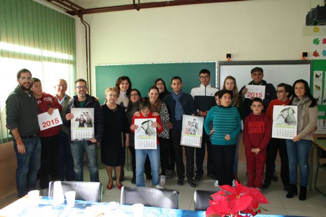 Ya está a la venta el calendario solidario de 'Adaptaocio' 2015 - 1, Foto 1