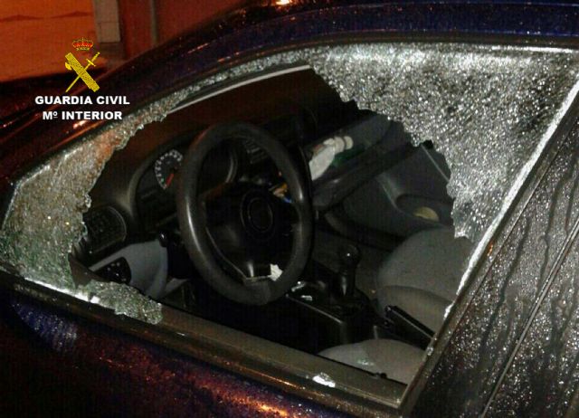 La Guardia Civil detiene a un joven por la comisión de una quincena de robos en interior de vehículos - 2, Foto 2