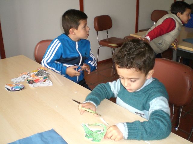 Un total de 25 personas participan, por primera vez, en la Escuela de Navidad que se celebra en el centro sociocultural La Cárcel, Foto 6