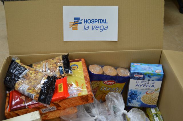 Hospital La Vega y Clínica Belén recolectan más de 90 kilos de alimentos para Cáritas Parroquial de Santa María de Gracia - 1, Foto 1