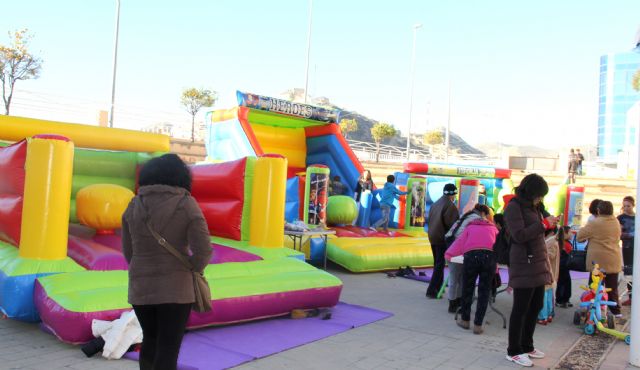 Puerto Lumbreras organiza talleres, juegos educativos y castillos hinchables para los más pequeños, a través de Navilandia - 1, Foto 1