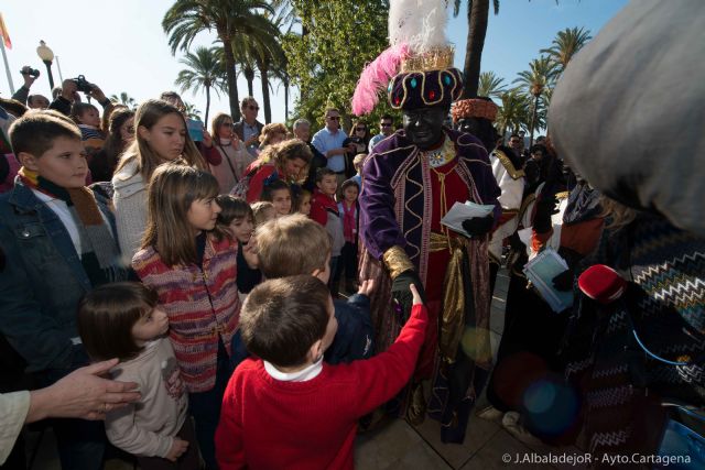 Los Reyes Magos desembarcan en Cartagena cargados de regalos y sorpresas - 3, Foto 3