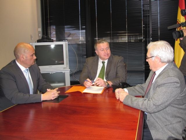 El Gobierno regional fomentará la construcción de la rotonda de acceso a La Unión desde el Llano del Beal - 1, Foto 1