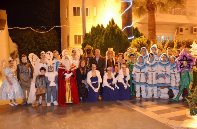 Miles de personas reciben a los Reyes Magos en Águilas - 3, Foto 3