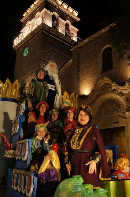 Miles de personas salen a la calle a recibir a los Reyes Magos - 3, Foto 3