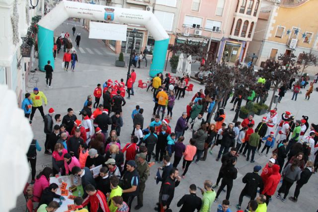 La popular San Silvestre contó con la participación de más de trescientos corredores - 2, Foto 2
