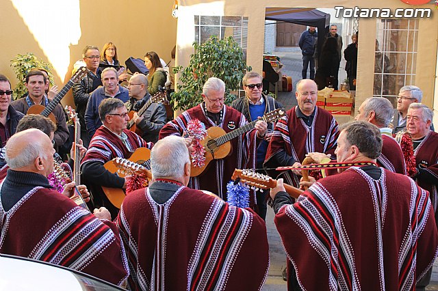 El II desayuno solidario a beneficio de Critas recaud unos 200 Kg de comida y ms de 100 juguetes - 10