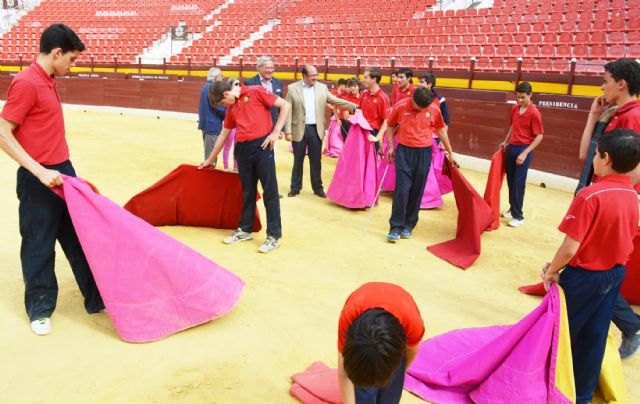 Cultura y la Escuela de Tauromaquia impulsarán iniciativas de promoción y protección de la fiesta de los toros - 1, Foto 1