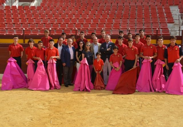 Cultura y la Escuela de Tauromaquia impulsarán iniciativas de promoción y protección de la fiesta de los toros - 2, Foto 2