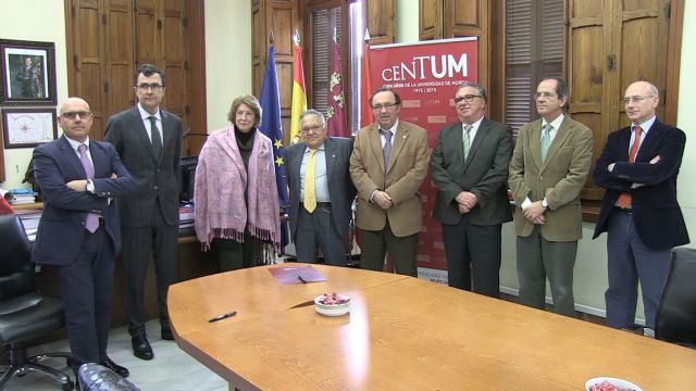 La Universidad de Murcia y la Fundación de Estudios Médicos renuevan su colaboración - 1, Foto 1