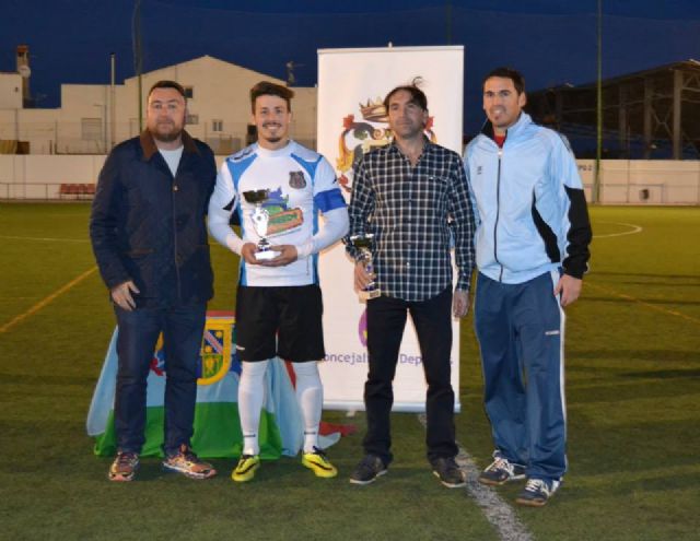 El III Trofeo Navideño de Fútbol-11 Veteranos de Alguazas recae en el F.C. Carmelitano de la localidad - 2, Foto 2