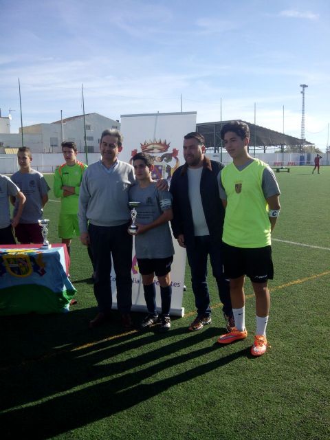El III Trofeo Navideño de Fútbol-11 Veteranos de Alguazas recae en el F.C. Carmelitano de la localidad - 3, Foto 3