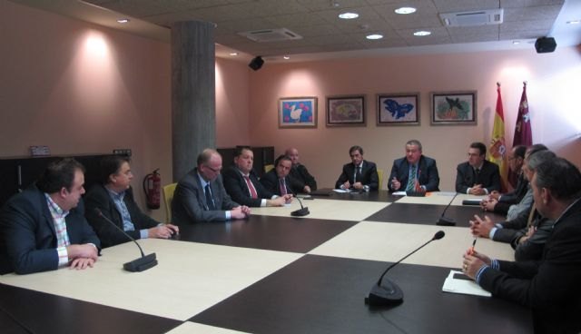 El Gobierno anuncia la creación del bono único regional de transporte de viajeros para final de año - 1, Foto 1