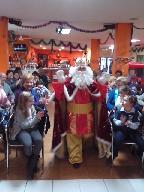 Los hogares celebran la fiesta intergeneracional con abuelos y nietos - 1, Foto 1