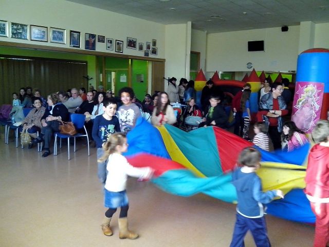 Los hogares celebran la fiesta intergeneracional con abuelos y nietos - 2, Foto 2