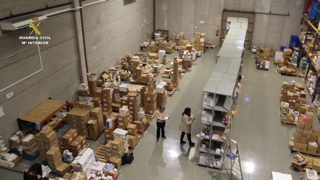 Desmantelada una red dedicada al tráfico ilegal de medicamentos mediante el comercio inverso - 2, Foto 2
