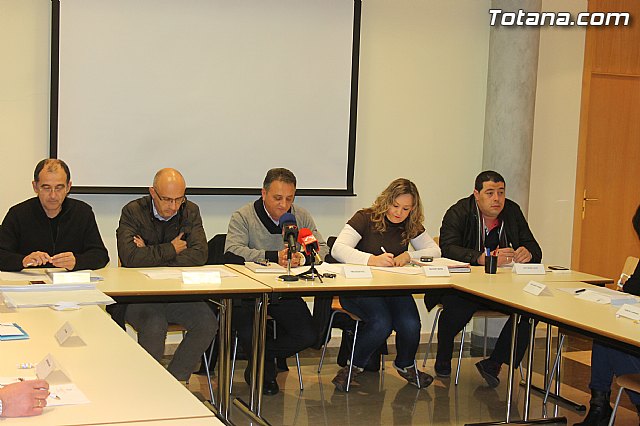 Carmen Navarro Carlos ser la pregonera de la Semana Santa 2015 y Pablo Cnovas Martnez ser el Nazareno de Honor - 2