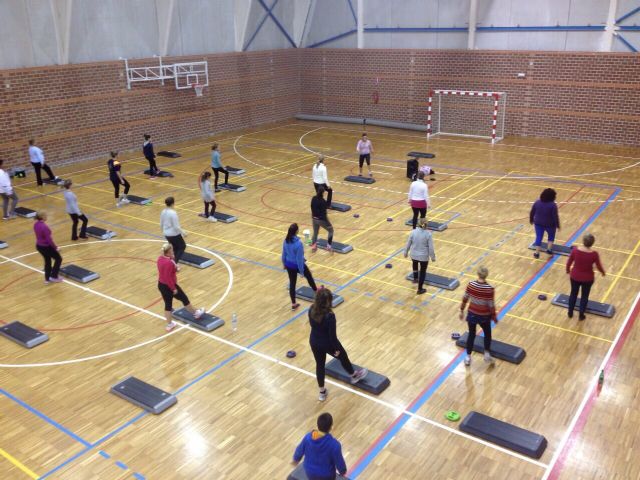 El Polideportivo de La Manga dio la bienvenida a 2015 con una jornada abierta - 1, Foto 1