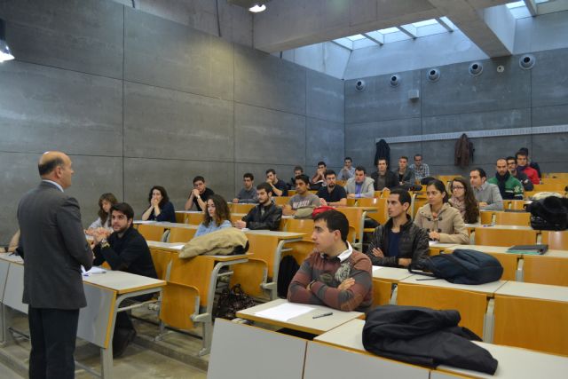 Medio centenar de estudiantes de la UPCT participan en las pruebas por una beca en MTorres - 1, Foto 1