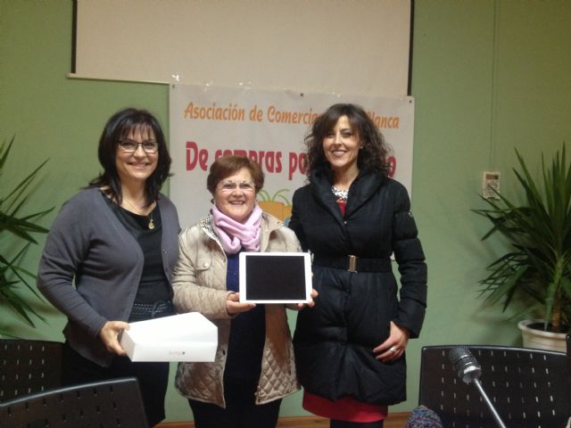 La campaña de Navidad del comercio blanqueño finaliza con el sorteo de un Ipad - 1, Foto 1