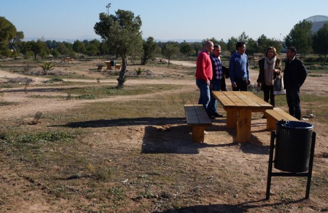El Ayuntamiento torreño instala bancos y mesas en zonas naturales de ocio del municipio - 2, Foto 2