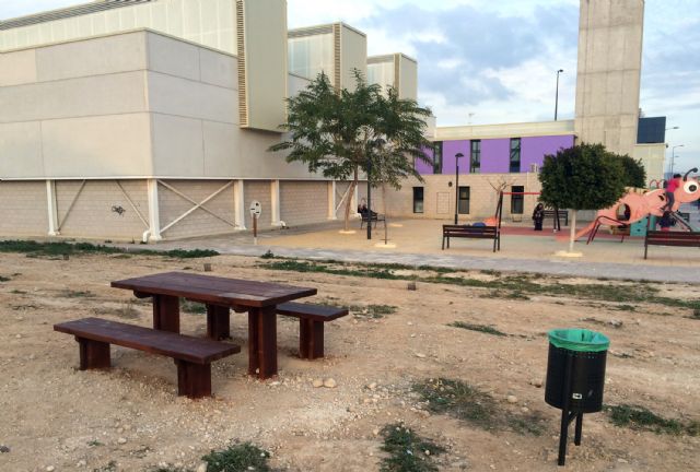 El Ayuntamiento torreño instala bancos y mesas en zonas naturales de ocio del municipio - 3, Foto 3