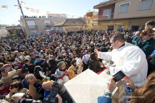 Las mascotas hicieron cola para recibir la bendición de su patrón - 1, Foto 1