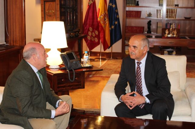 El jefe del Ejecutivo murciano, Alberto Garre, recibe al alcalde de Mula, José Iborra - 2, Foto 2