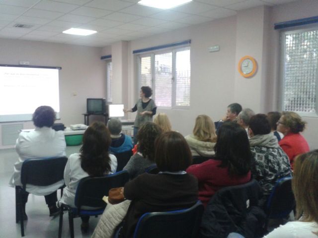 Profesionales sanitarios se ponen al día sobre discriminación y diversidad social - 1, Foto 1