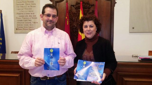 La Asociación de Enfermos de Espondilitis de Murcia anima a los lorquinos con esa enfermedad a acudir este sábado a su I Jornada - 1, Foto 1