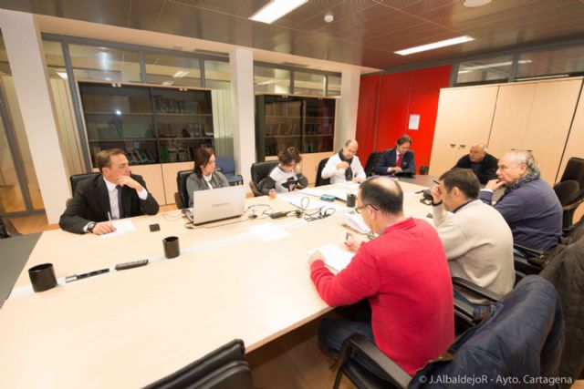 La Comisión de Urbanismo paraliza la modificación de las alineaciones del Virgen de la Caridad - 1, Foto 1