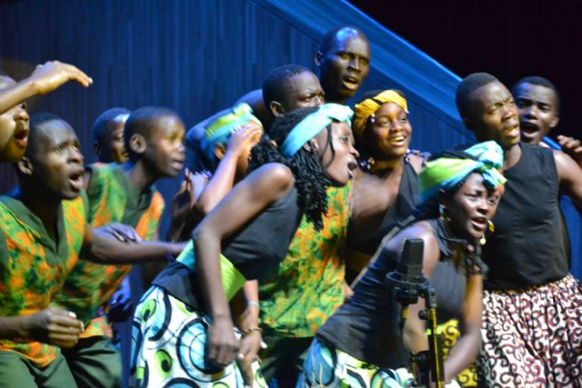 El coro de niños de Uganda Natumayini y La ratita presumida subirán a las tablas cartageneras - 1, Foto 1