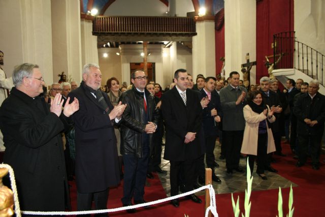 El obispo Lorca Planes inaugura la exposición que reúne las 15 imágenes de Cristo de la Semana Santa de Cehegín - 5, Foto 5