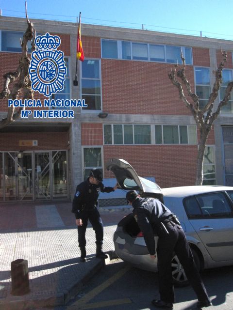 Operación conjunta entre la Policía Local y la Policía Nacional para detener a un autor de robos en interior de vehículos - 1, Foto 1