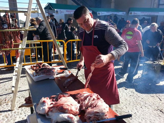 El Mercadillo Artesanal 'El Mesoncico' saborea los manjares del cerco en su primera edición del 2015 - 2, Foto 2