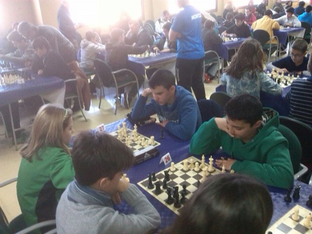 Doce escolares de Totana participaron en la 1ª jornada regional de ajedrez de Deporte Escolar - 1