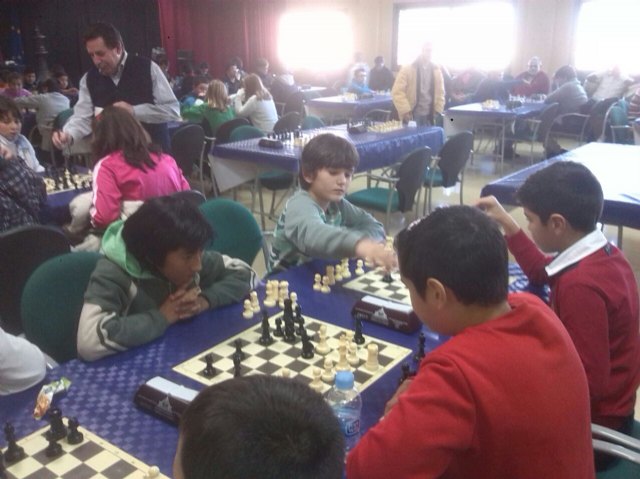 Doce escolares de Totana participaron en la 1ª jornada regional de ajedrez de Deporte Escolar - 3