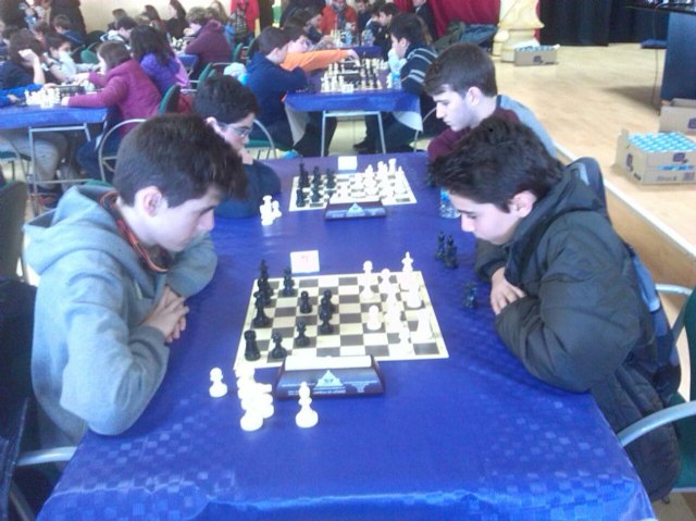 Doce escolares de Totana participaron en la 1ª jornada regional de ajedrez de Deporte Escolar - 4