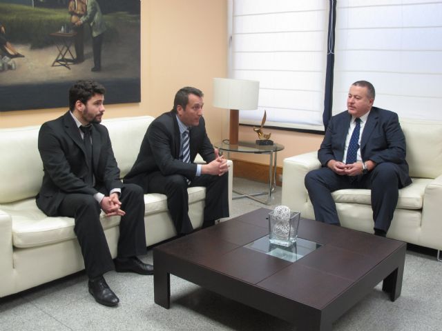 El consejero de Fomento anuncia al alcalde de Librilla la aprobación del PGOU - 1, Foto 1