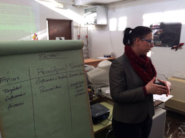 Curso básico de 30 horas en Ceutí para cuidadores de personas dependientes - 3, Foto 3