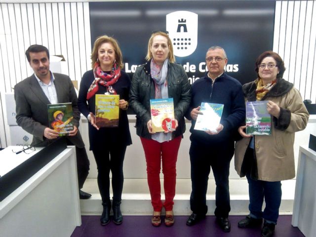 La Fundación Carmen Montero Medina dona libros a cofradías y asociaciones culturales de Las Torres de Cotillas - 1, Foto 1