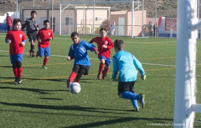Empiezan a destacar los mejores equipos alevines de la Liga local de fútbol base - 1, Foto 1