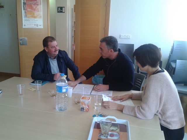 El candidato a la alcaldía del PSOE de Totana se reúne con el colectivo El Candil - 1, Foto 1