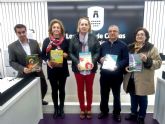 La 'Fundación Carmen Montero Medina' dona libros a cofradías y asociaciones culturales de Las Torres de Cotillas