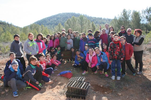 El grupo Gepnace del CEIP Ciudad de Begastri realiza una jornada de reforestación en los montes de Cehegín - 5, Foto 5