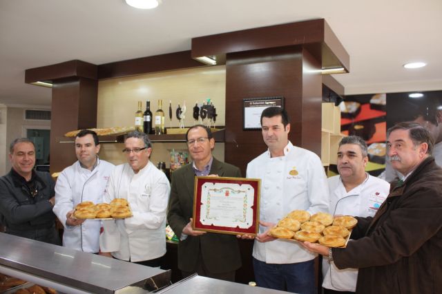 El Alcalde presenta el premio ´Mejor Pastel de Carne 2014´ que ensalza las bondades de esta joya gastronómica - 1, Foto 1