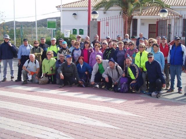 El programa de senderismo de mayores echó a andar con dos interesantes rutas - 1, Foto 1